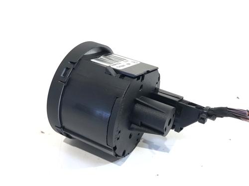 Headlight switch VW PASSAT B7 (362) 2.0 TDI | BP39302691I24 - Image 3