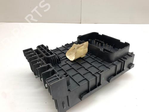 Fuse box AUDI Q3 (8UB, 8UG) 2.0 TFSI quattro | BP39354702E1 - Image 2