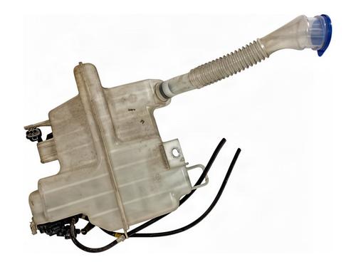 Used Windscreen washer tank Windscreen washer tank 39519760 39519760