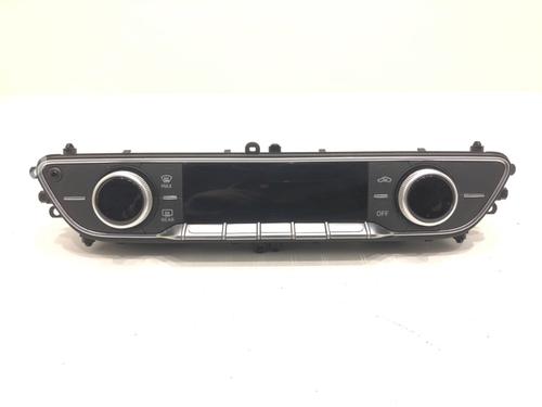 climate-control-audi-a4-b9-avant-8w5-8wd-2015-39285653 main image