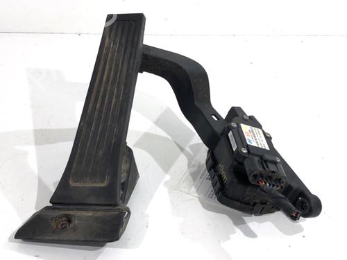 pedal-kia-sportage-iii-sl-2009-2010-2011-2012-2013-2014-2015-2016-2017-39310544 main image