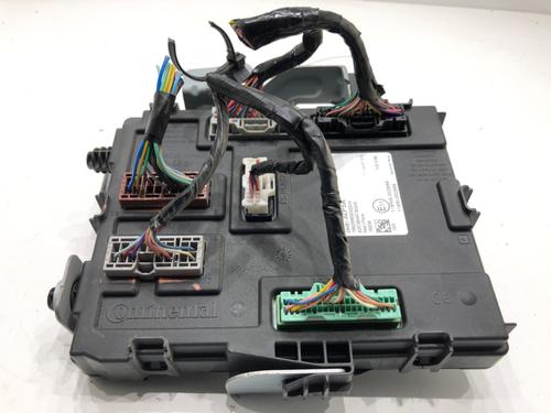 Used Fuse box Fuse box 39317499 39317499