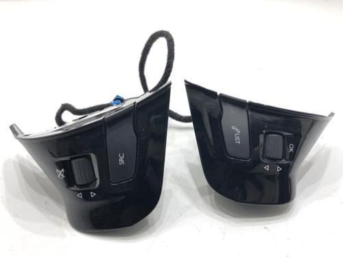 Used Steering wheel controls Steering wheel controls 39321079 39321079