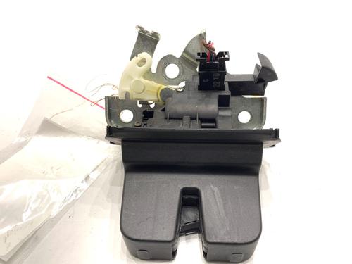 Used Tailgate lock Tailgate lock SKODA SUPERB II Estate (3T5) 2.0 TDI (170 hp) 39336823 39336823