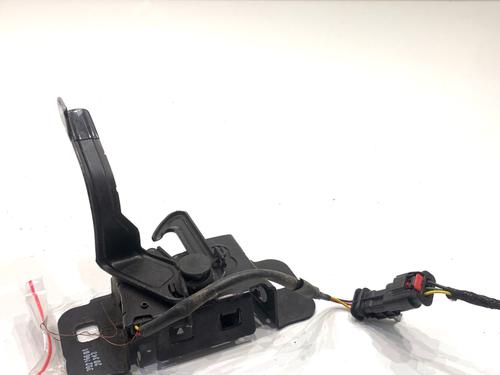 hood-lock-opel-astra-k-b16-2015-2016-2017-2018-2019-2020-2021-2022-39349571 main image