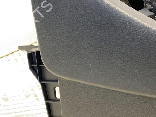 Middle console TOYOTA AURIS (_E18_) 1.3 Dual-VVTi (NRE180_, NRE180R) | BP39339536I22 - Image 5