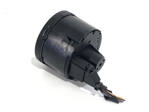 Headlight switch VW PASSAT B7 Variant (365) 1.8 TSI | BP39299438I24 - Image 2