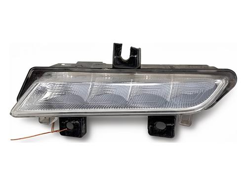 Used Left daytime light Left daytime light 39353505 39353505