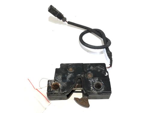 hood-lock-vw-golf-vii-variant-ba5-bv5-2013-2014-2015-2016-2017-2018-2019-2020-2021-2022-39288766 main image