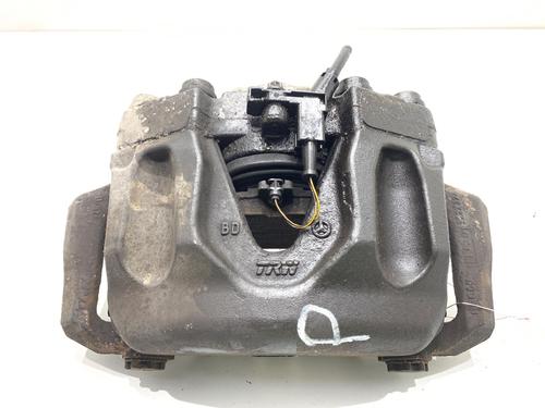 right-front-brake-caliper-mercedes-benz-e-class-w212-2009-2010-2011-2012-2013-2014-2015-2016-39299926 main image