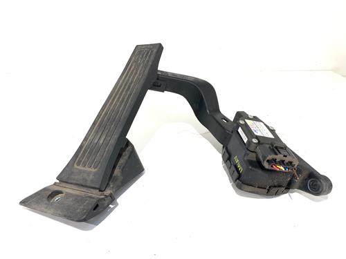 pedal-hyundai-ix35-lm-el-elh-2009-2010-2011-2012-2013-2014-2015-2016-39288137 main image