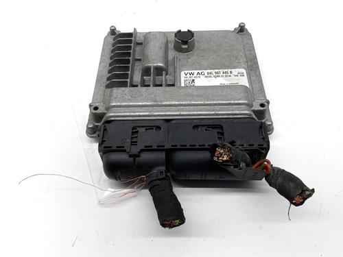 engine-control-unit-ecu-vw-golf-vii-variant-ba5-bv5-2013-2014-2015-2016-2017-2018-2019-2020-2021-2022-39296941 main image