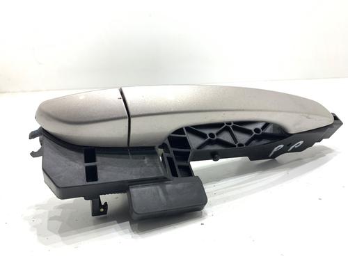 front-right-exterior-door-handle-hyundai-tucson-tl-tle-2015-2016-2017-2018-2019-2020-2021-2022-2023-39321581 main image