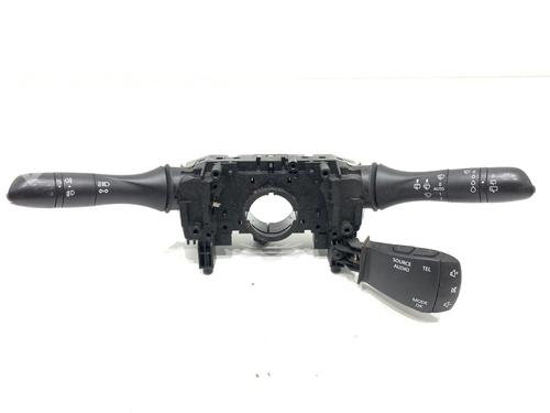 steering-column-stalk-renault-megane-iv-hatchback-b9amn_-2015-39339714 main image