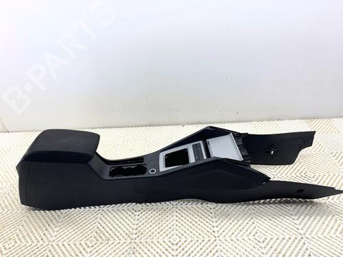 middle-console-skoda-octavia-iii-combi-5e5-5e6-2012-2013-2014-2015-2016-2017-2018-2019-2020-39347879 main image