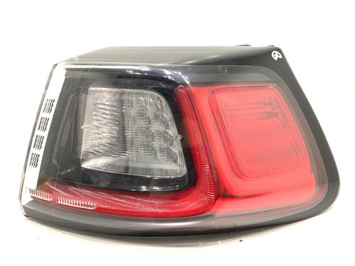 right-taillight-jeep-cherokee-kl-2013-39304219 main image