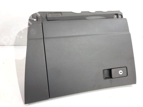 Used Glove box Glove box 39300972 39300972