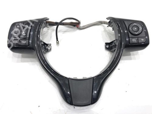 Used Steering wheel controls Steering wheel controls TOYOTA YARIS (_P13_) 1.5 (NSP131_) (112 hp) 39332987 39332987