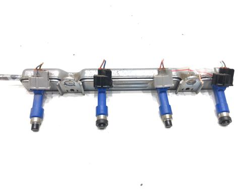 Used Injection rail Injection rail TOYOTA YARIS (_P13_) 1.5 Hybrid (NHP130_, NHP130) (101 hp) 39287412 39287412