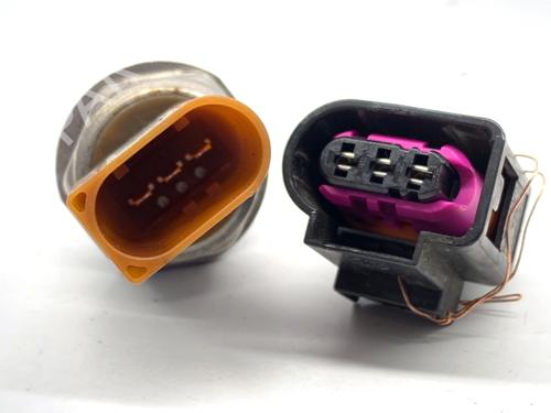 Electronic sensor VW PASSAT B7 Variant (365) 2.0 TDI | BP39294861M84 - Image 2