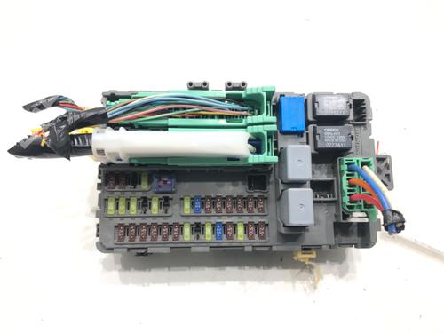 Used Fuse box Fuse box 39283336 39283336