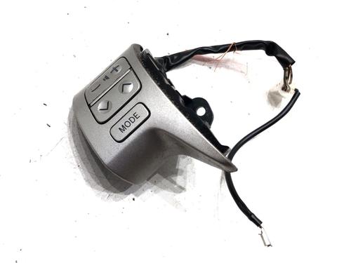 steering-wheel-controls-toyota-auris-_e15_-2006-2007-2008-2009-2010-2011-2012-2013-39279668 main image