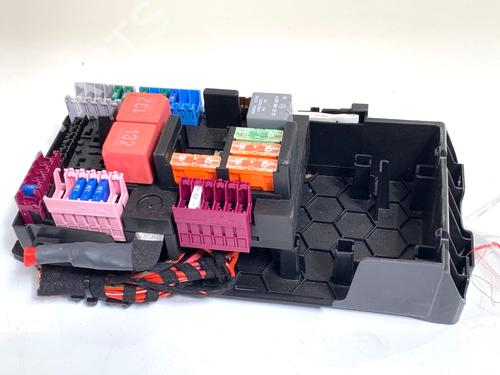 fuse-box-mercedes-benz-glc-x253-2015-2016-2017-2018-2019-2020-2021-2022-39351727 main image