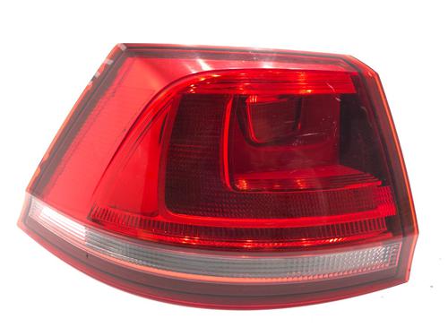 left-taillight-vw-golf-vii-variant-ba5-bv5-2013-2014-2015-2016-2017-2018-2019-2020-2021-2022-39315210 main image