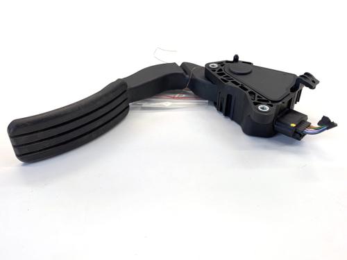 Used Pedal Pedal RENAULT EXPRESS Box Body/MPV 1.5 Blue dCi 95 (F6AB) (95 hp) 39339303 39339303