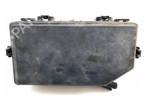 Used Fuse box Fuse box 39352414 39352414