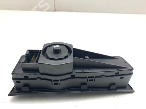 Headlight switch HYUNDAI i40 I (VF) 2.0 CVVT | BP40522404I24 - Image 3