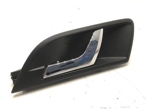 Used Rear left interior door handle Rear left interior door handle SKODA SUPERB II Estate (3T5) 2.0 TDI 16V (140 hp) 39292806 39292806