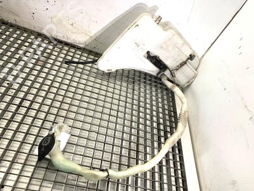windscreen-washer-tank-bmw-5-touring-f11-2009-2010-2011-2012-2013-2014-2015-2016-2017-39293518 main image