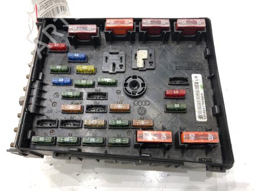 Used Fuse box Fuse box 39300987 39300987
