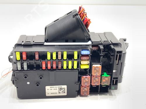 fuse-box-opel-astra-k-b16-2015-2016-2017-2018-2019-2020-2021-2022-39302936 main image
