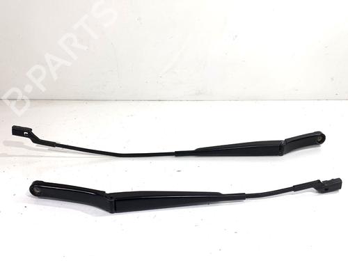 front-windshield-wiper-arm-vw-golf-vii-variant-ba5-bv5-2013-2014-2015-2016-2017-2018-2019-2020-2021-2022-39325032 main image