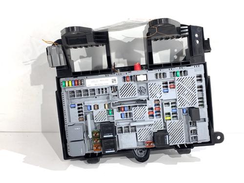 Used Fuse box Fuse box 39304493 39304493