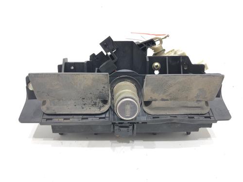 tailgate-handle-audi-a6-c5-4b2-4b4-1997-1998-1999-2000-2001-2002-2003-2004-2005-39282556 main image