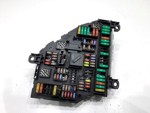 Used Fuse box Fuse box 39334221 39334221