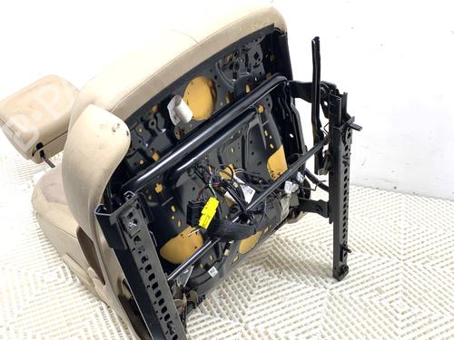 Right front seat VW PASSAT B7 Variant (365) 1.8 TSI | BP39334251C16 - Image 8