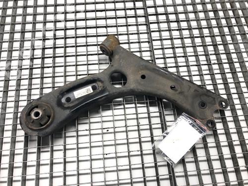 right-front-suspension-arm-hyundai-i30-pde-pd-pden-2016-39287198 main image