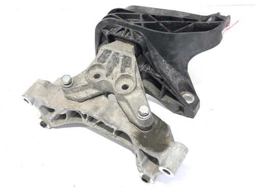 Used Engine mount Engine mount PEUGEOT 3008 II SUV (MC_, MR_, MJ_, M4_) 1.2 THP/ PureTech 130 (MRHNSM, MRHNSU, MRHNSJ, MRHNYW,... (131 hp) 39294968 39294968