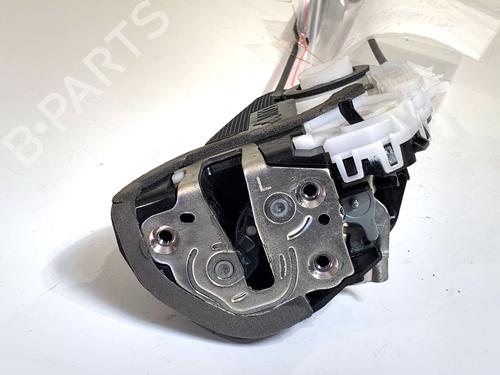 rear-left-lock-toyota-yaris-cross-mxp_-2020-39348645 main image