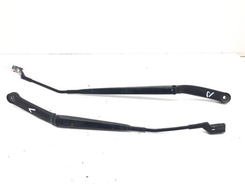 front-windshield-wiper-arm-fiat-tipo-hatchback-356_-357_-2016-39279799 main image