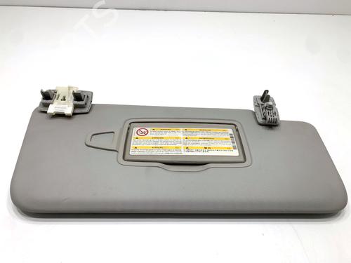 Used Right sun visor Right sun visor 39323703 39323703