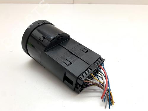 Headlight switch SEAT EXEO (3R2) 2.0 TFSI | BP39360693I24 - Image 2