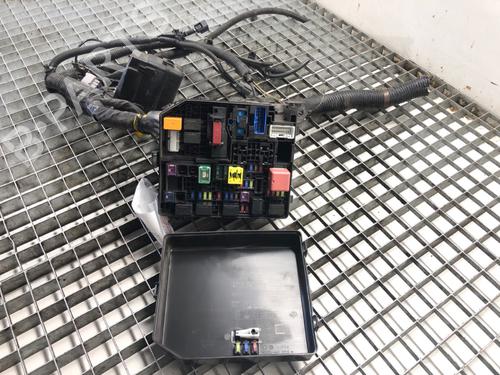 Used Fuse box Fuse box MITSUBISHI OUTLANDER III (GG_W, GF_W, ZJ, ZL, ZK) 2.4 Hybrid 4WD (GG3W) (208 hp) 39278250 39278250