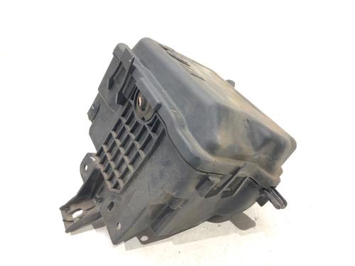 Used Fuse box Fuse box 39272874 39272874