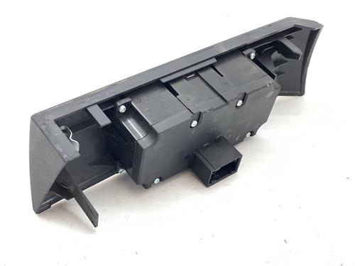 Headlight switch BMW 5 Touring (E61) 520 d | BP39371438I24 - Image 2