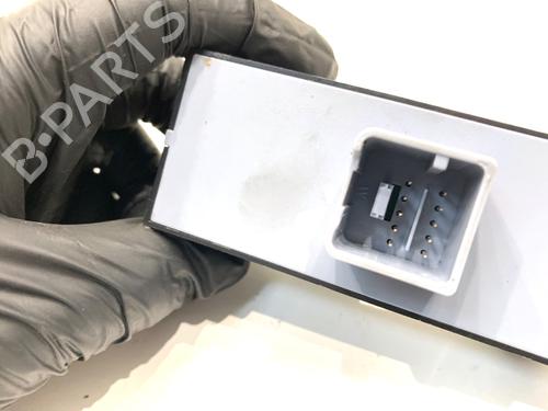 Switch VW GOLF V (1K1) 1.9 TDI | BP39347402I30 - Image 4
